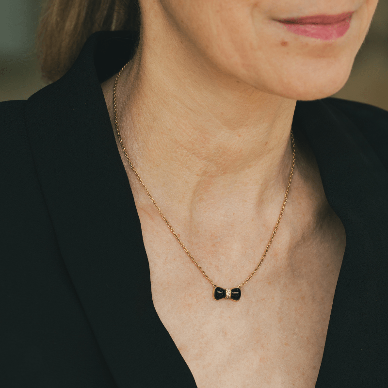 Collier Pendentif VAN CLEEF & ARPELS en or jaune, onyx et diamants - Castafiore
