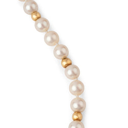 Collier perles Akoya et boule d'or fermoir menottes de la maison Dinh Van - Castafiore