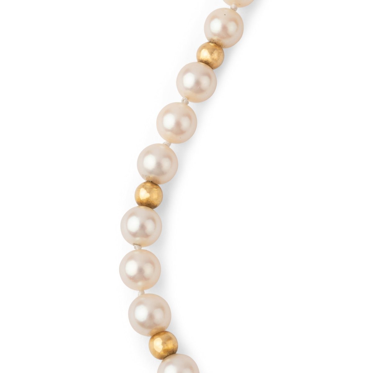 Collier perles Akoya et boule d'or fermoir menottes de la maison Dinh Van - Castafiore