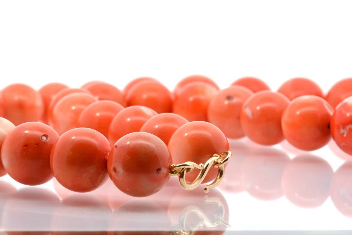 Collier perles de corail - Castafiore