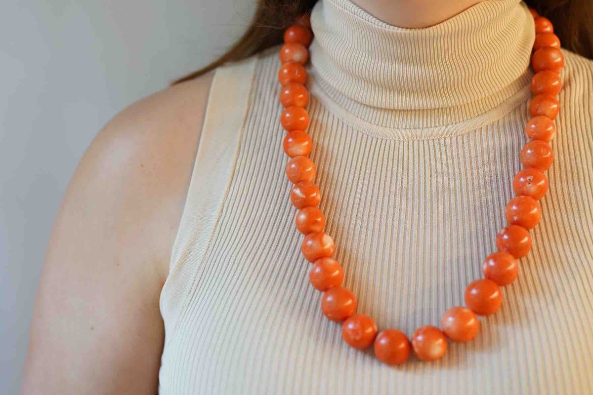 Collier perles de corail - Castafiore