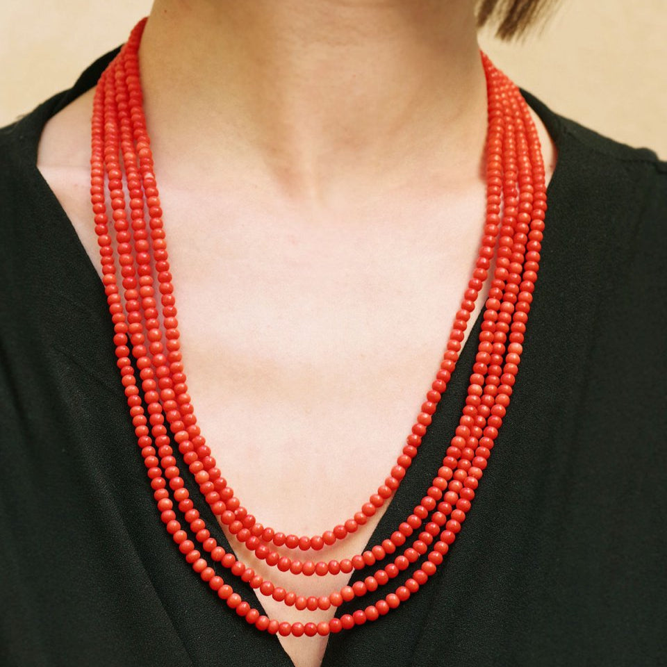 Collier perles de corail fermoir en or - Castafiore