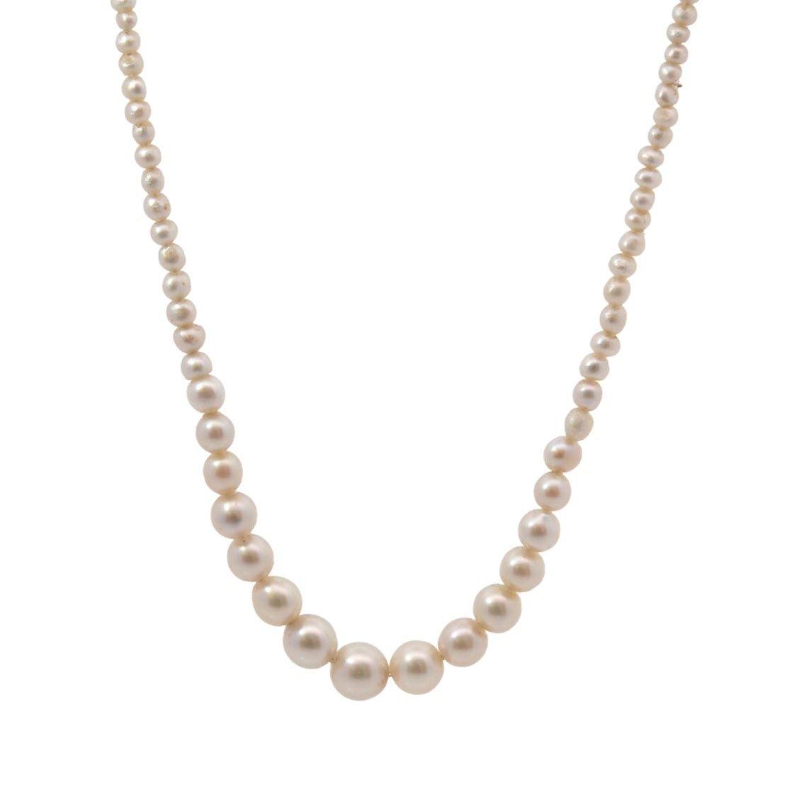 Necklace in fine pearls