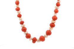 Necklace antique pearls and coral