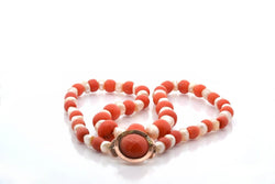 Necklace antique pearls and coral