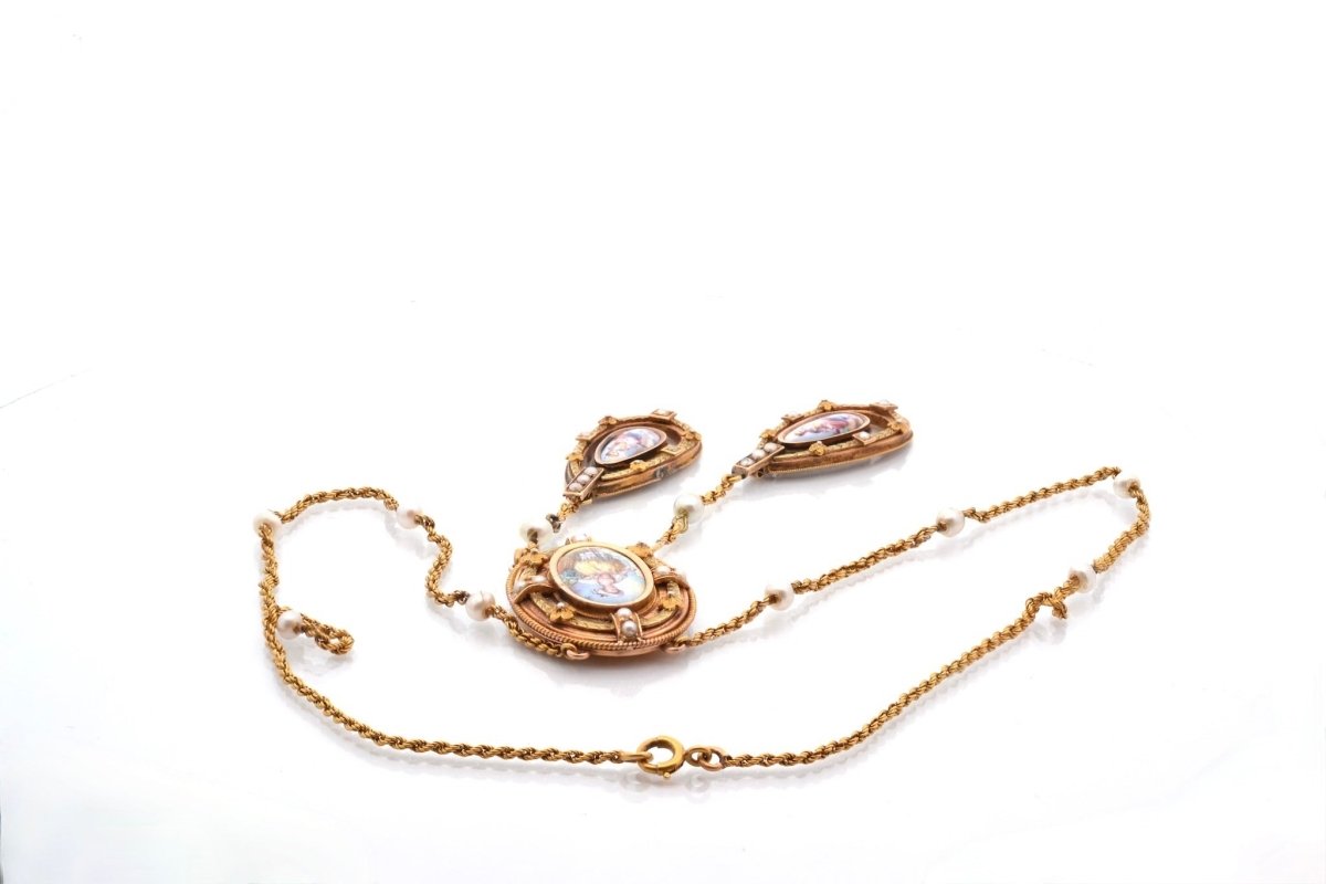 Necklace antique 19th century fine pearls and miniature porcelain