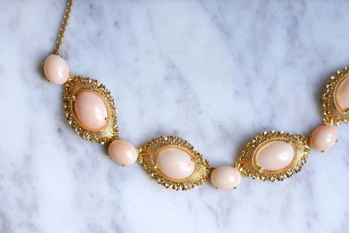 Collier ras de cou corail peau d'ange - Castafiore