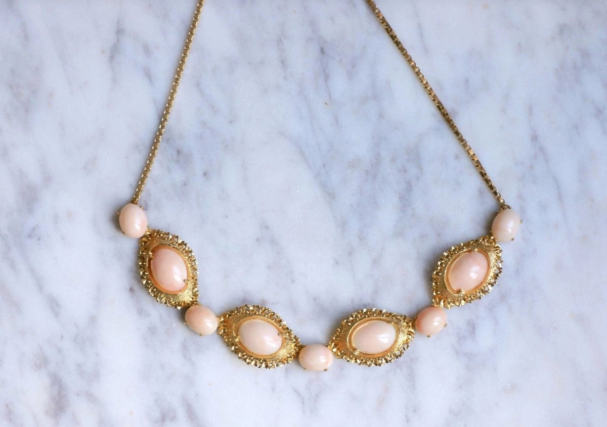 Collier ras de cou corail peau d'ange - Castafiore