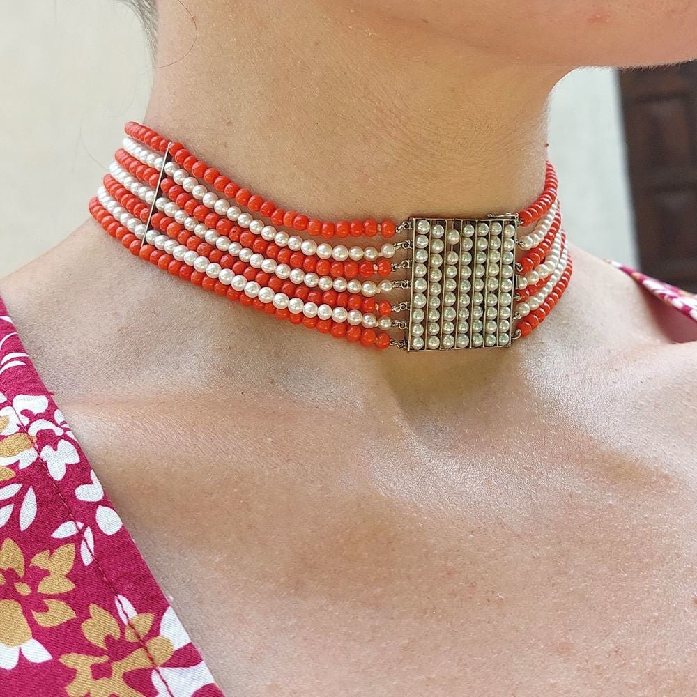 Collier ras de cou, en or blanc, corail et perles - Castafiore