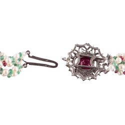 Collier Ras de Cou en or blanc, perles, rubis, saphirs, spinelles et diamants - Castafiore