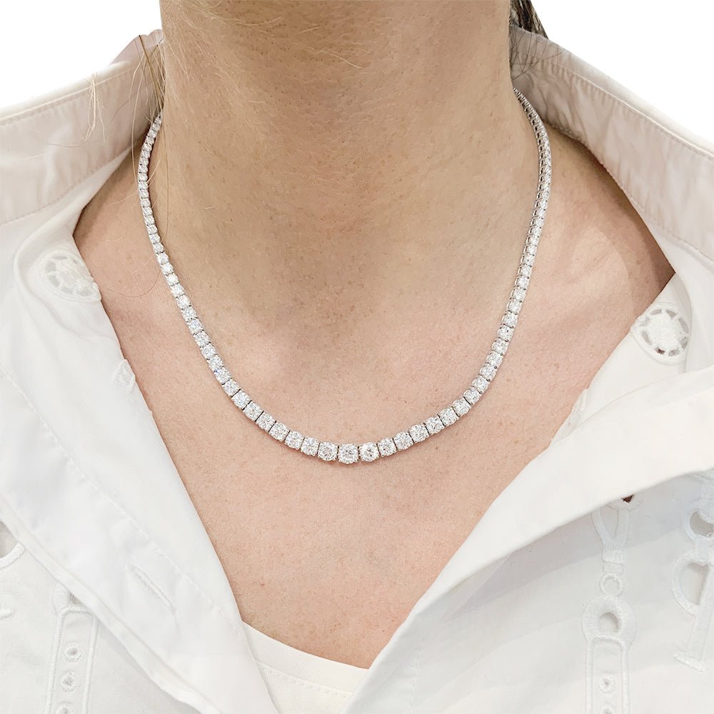 Collier rivière diamants en or blanc. - Castafiore