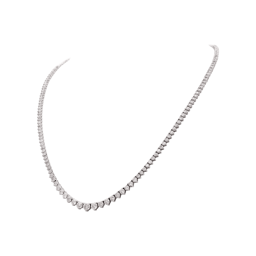 Necklace river in white gold and diamonds.