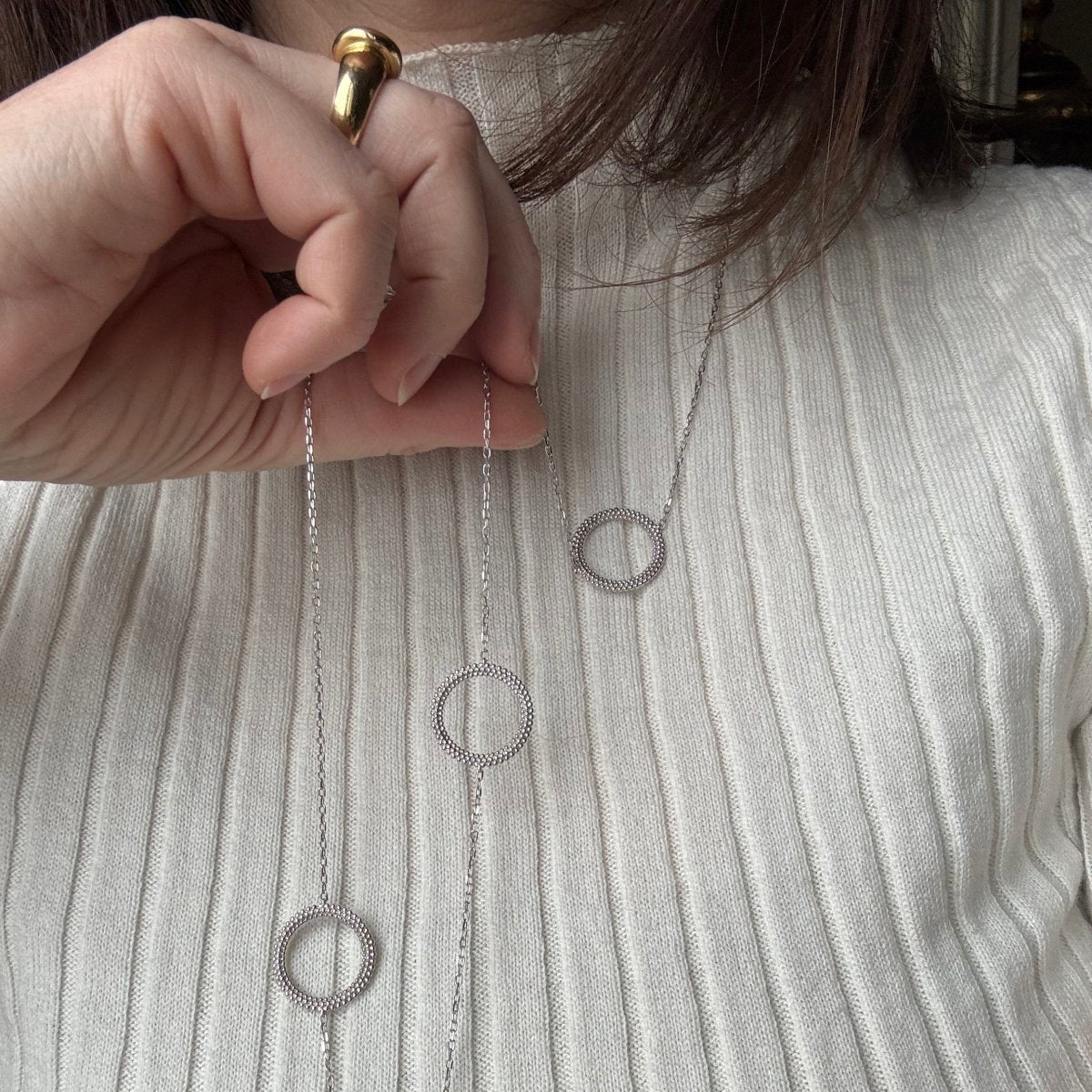 Collier Sautoir MAUBOUSSIN "Le premier Jour" en or blanc et perles - Castafiore