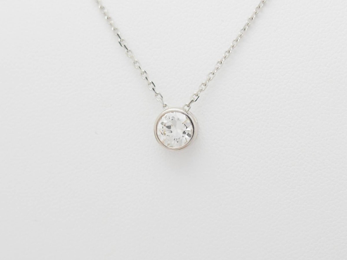 Collier solitaire en or blanc et diamant 0.77ct - Castafiore