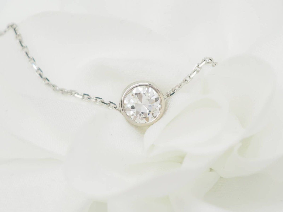 Collier solitaire en or blanc et diamant 0.77ct - Castafiore