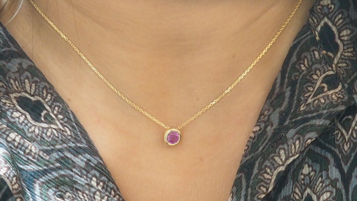 Collier solitaire en or jaune et rubis - Castafiore