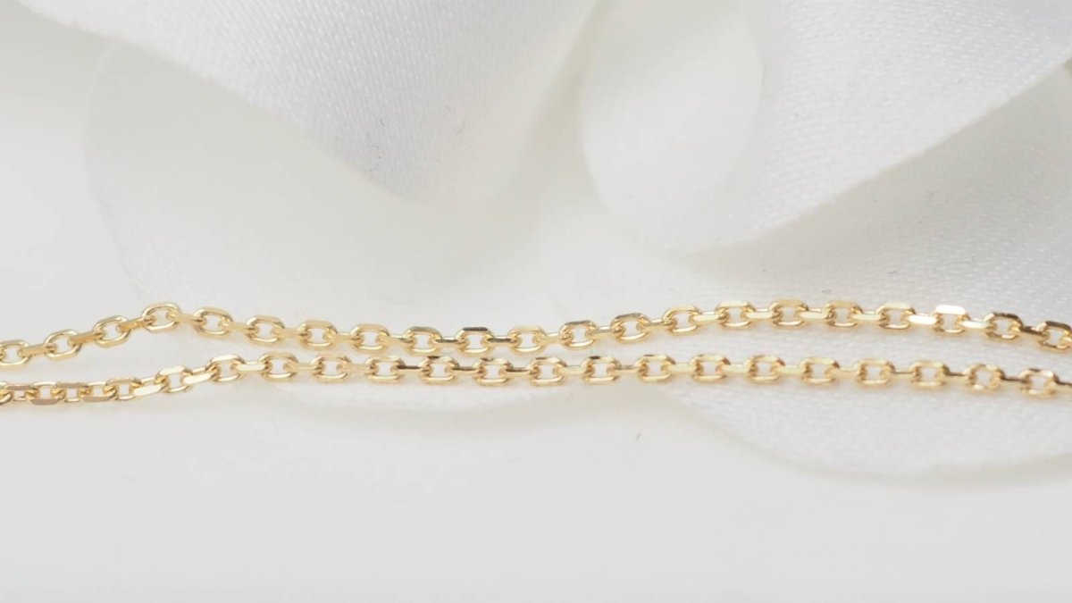 Collier solitaire en or jaune et rubis - Castafiore