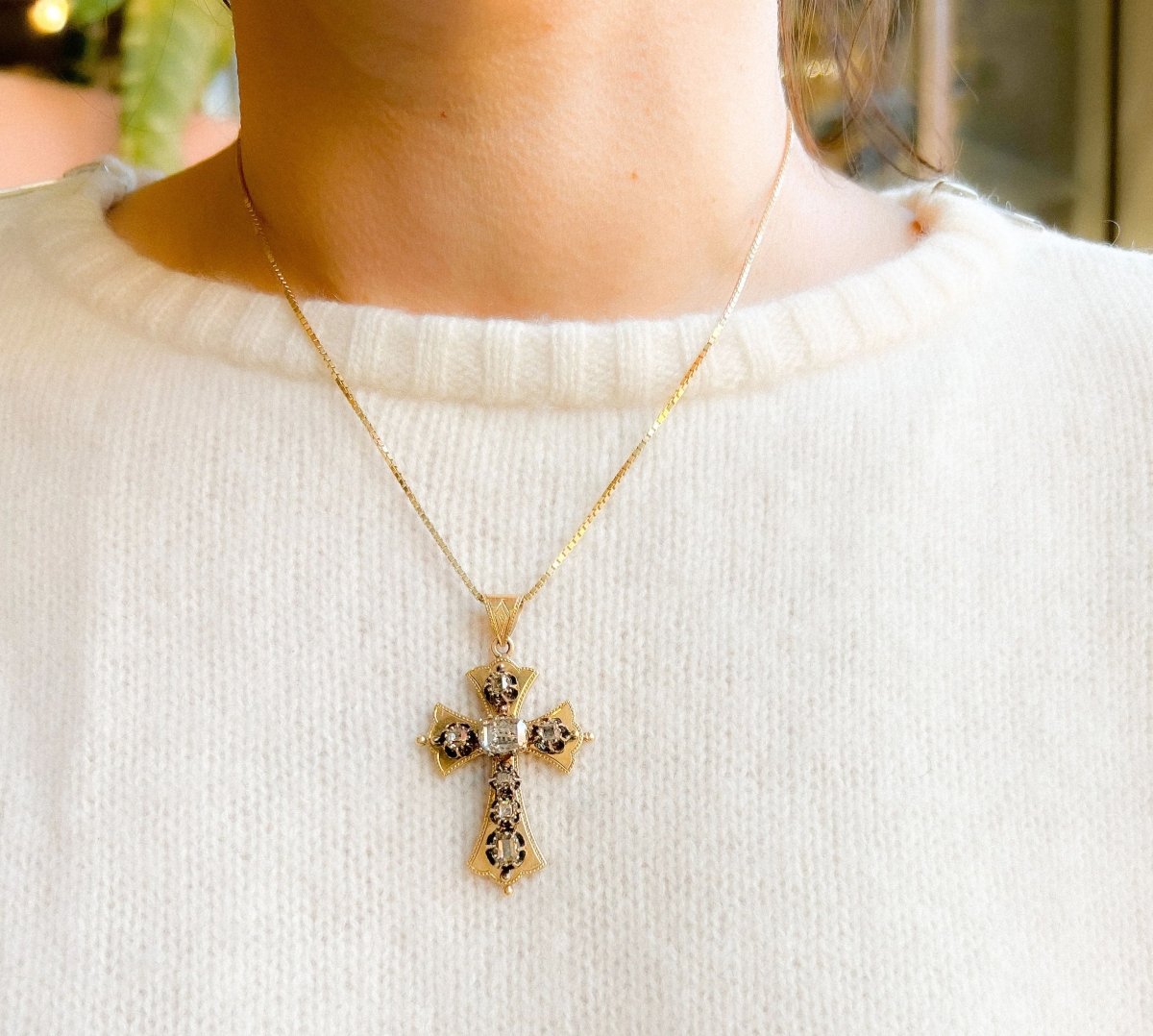 Croix or jaune et diamants - Castafiore