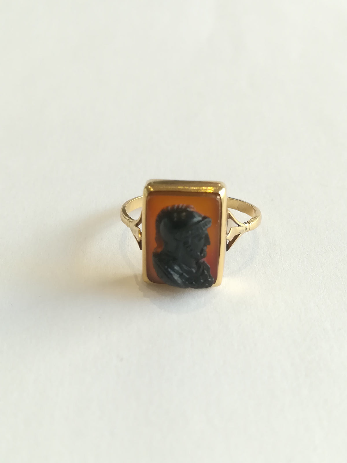 Antique Agate Cameo Ring Featuring a Greek Warrior