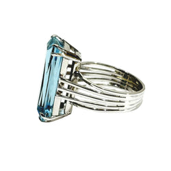 White Gold and Aquamarine Solitaire Ring