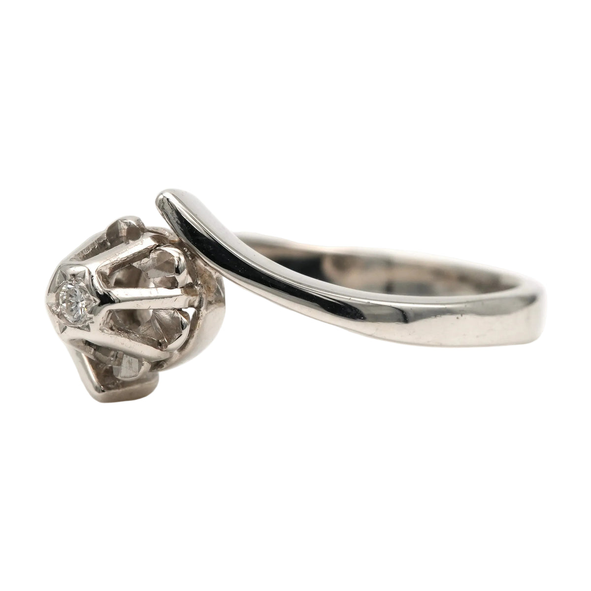 White Gold Solitaire Ring with Diamond
