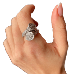 BOUCHERON "Serpent Bohème" Toi & Moi Ring in white gold and diamonds