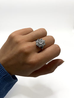 Marguerite Ring in Yellow Gold, Silver, and Diamonds