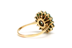 Bague Marguerite en or jaune, émeraudes et diamants