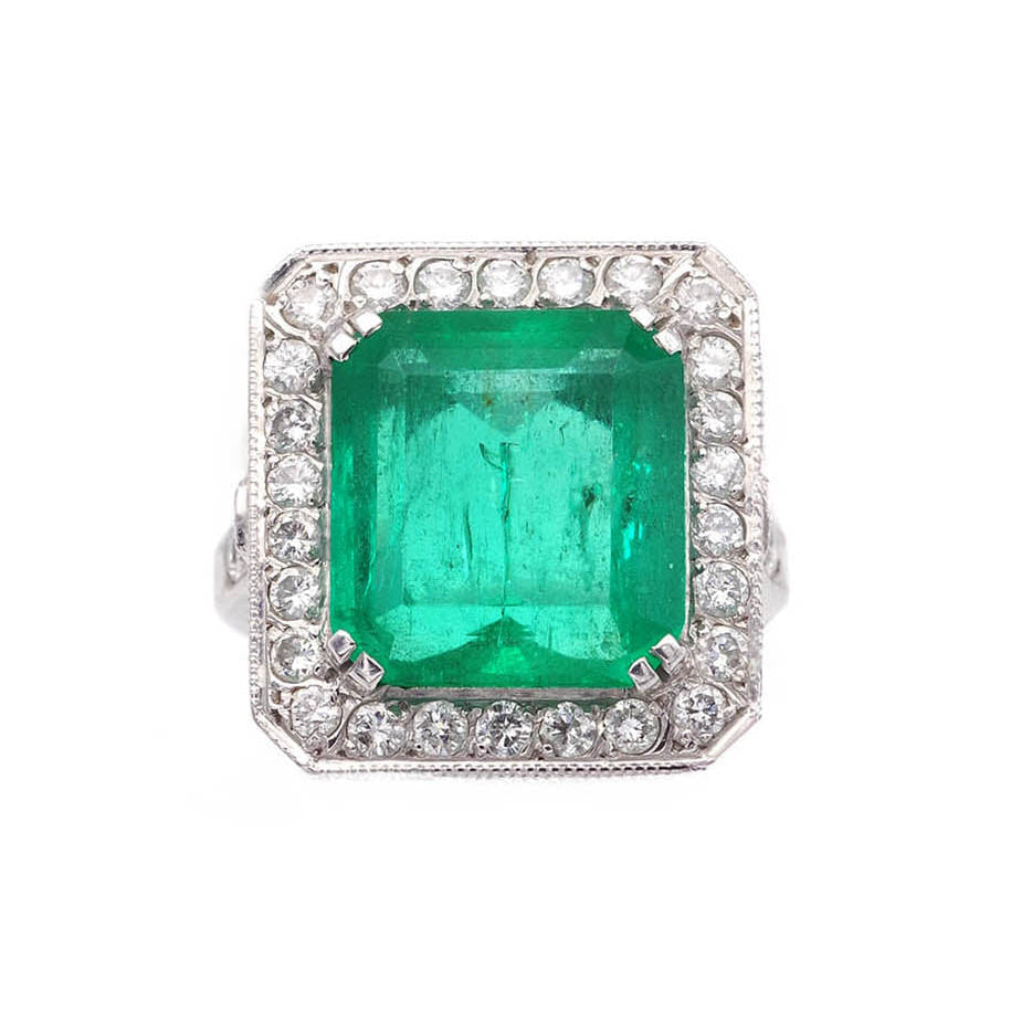 Bague Entourage en or blanc, émeraude et diamants
