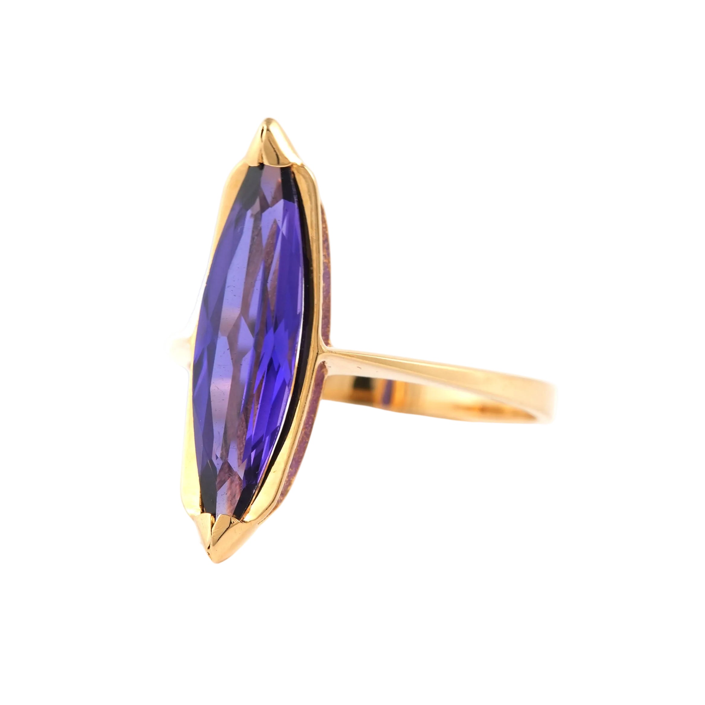 Yellow Gold Solitaire Ring with Amethyst