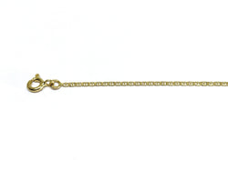 Yellow gold chain with marine-style links