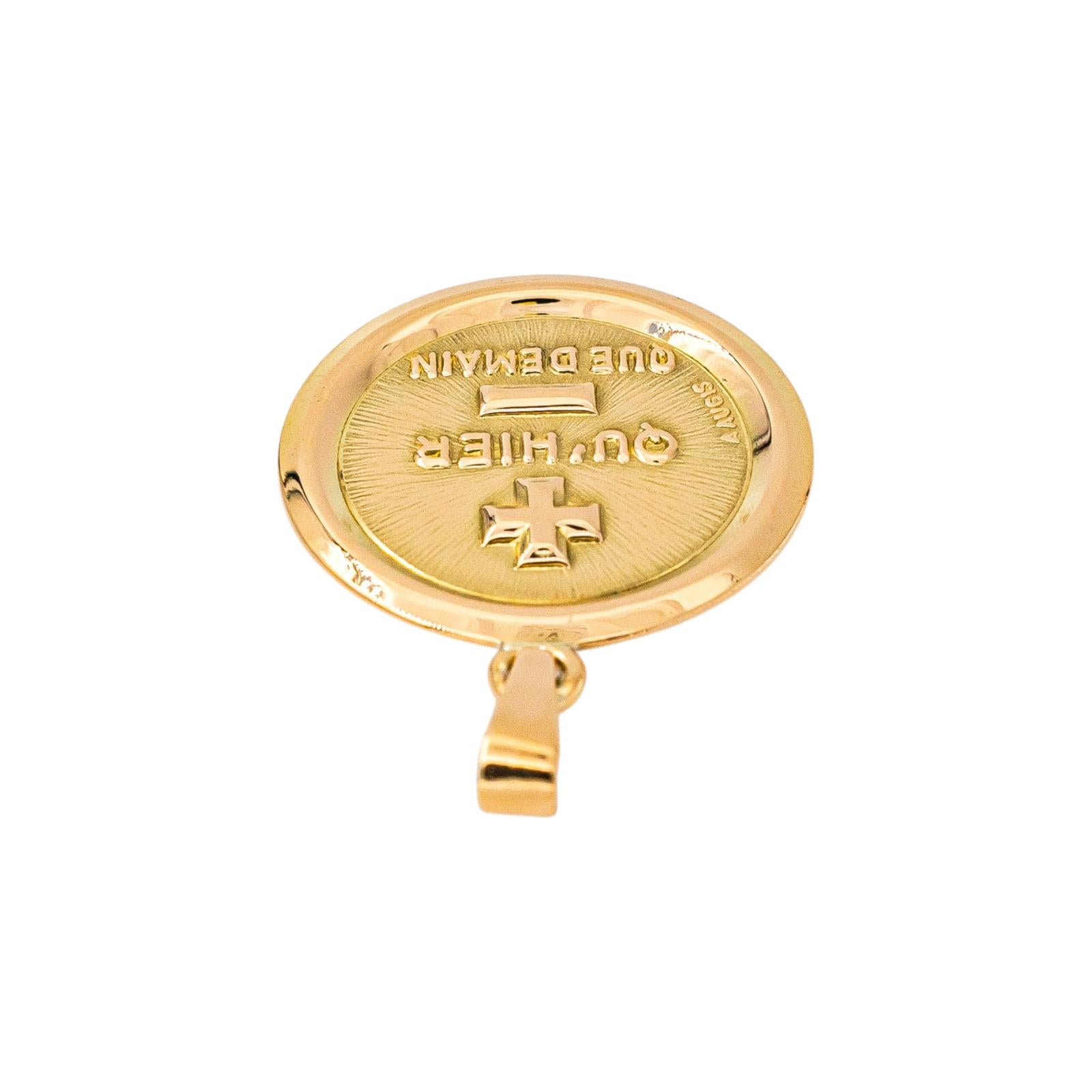 Augis "Medal of Love" Pendant in Yellow gold