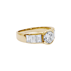 Bague or jaune et diamants.