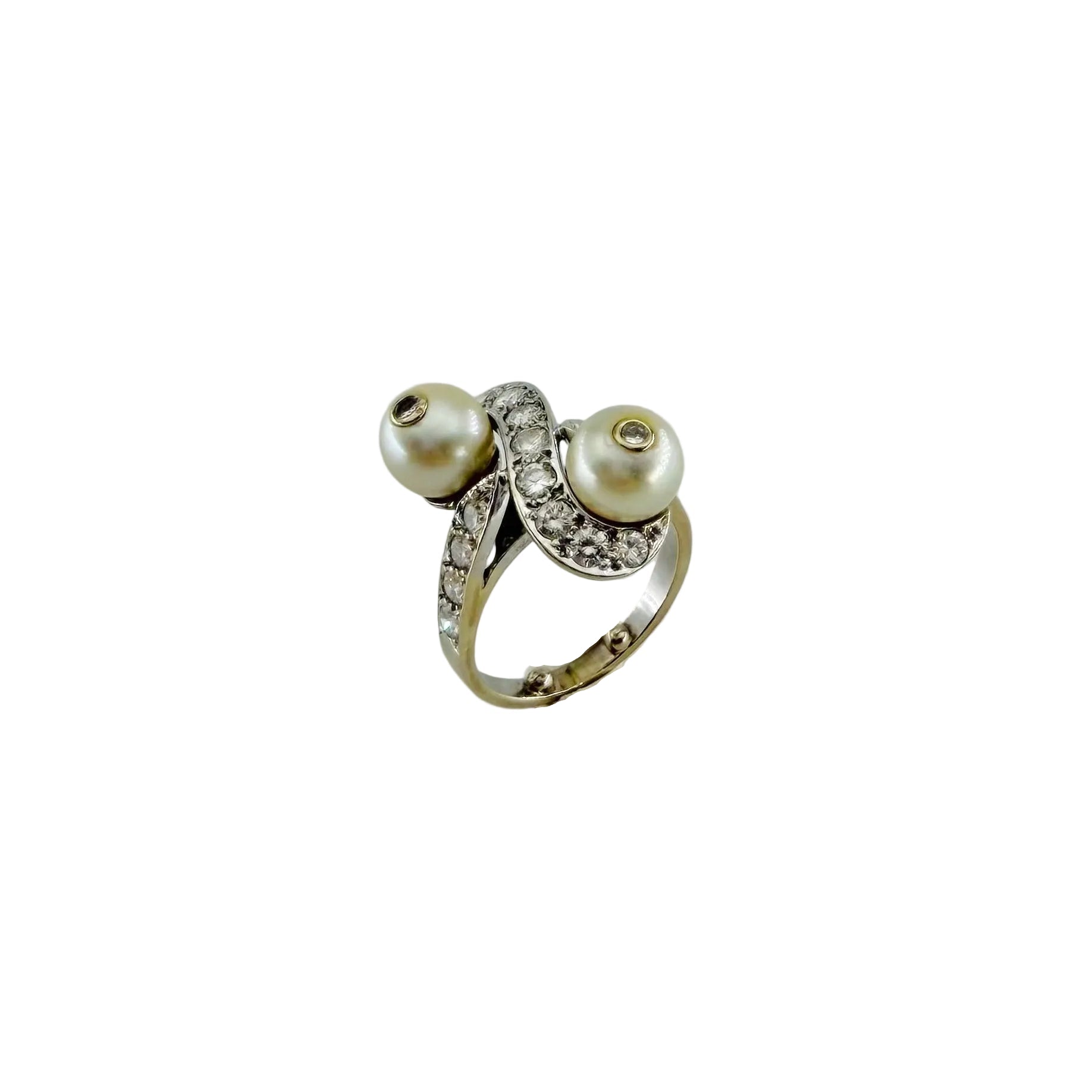 "Toi et Moi" Ring in White Gold, Pearls, and Diamonds