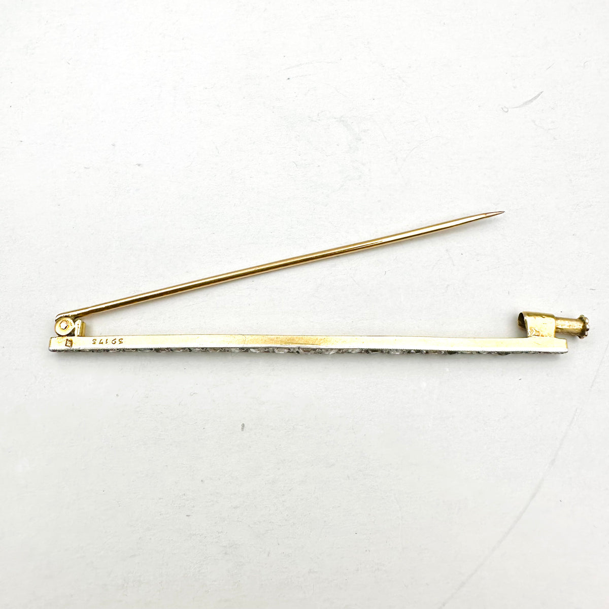 Art Deco Brooch in Yellow Gold, Platinum, and Diamonds