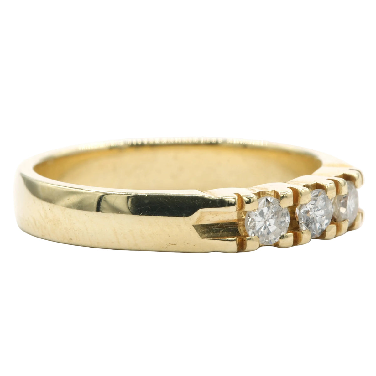 Trilogy Ring in Yellow Gold and Diamonds