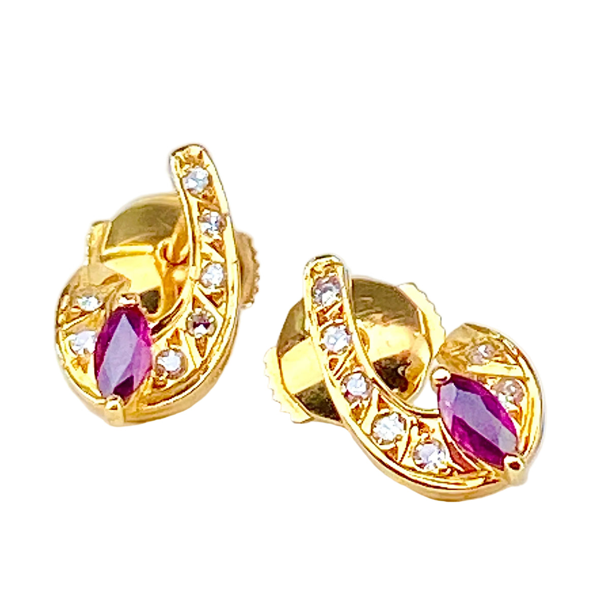 Pair of 18-carat yellow gold earrings with diamonds and red gemstones