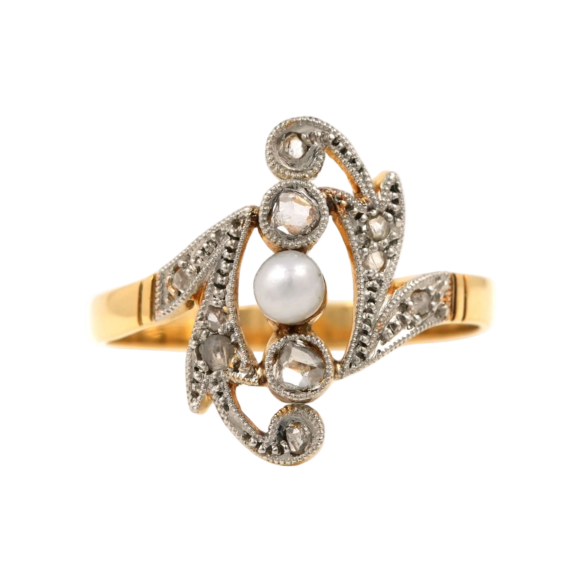 Yellow Gold Ring with a Pearl and Diamonds
