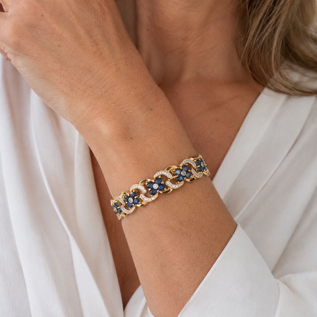 Yellow Gold Bracelet with Sapphires and Diamonds