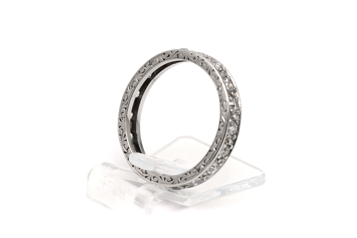 Bague Alliance en or blanc et diamants