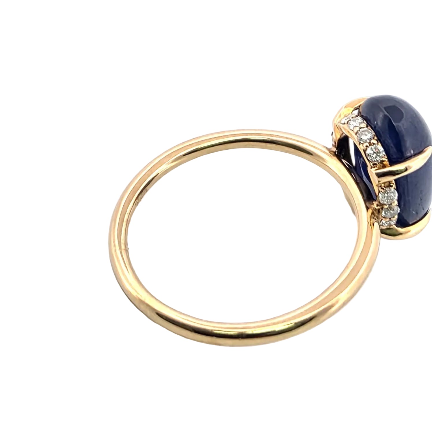 Solitaire Ring in Yellow gold, Sapphire and Diamonds