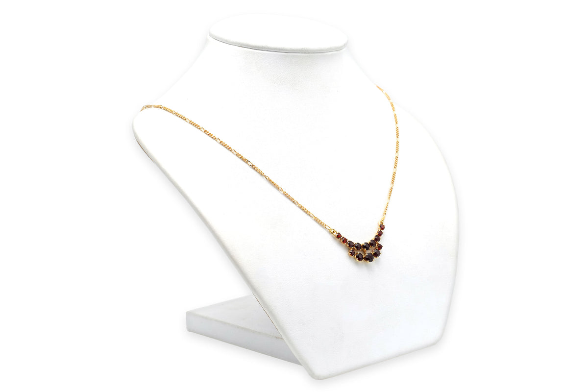 Yellow Gold Necklace with Garnet Pendant