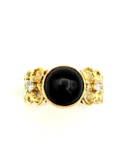 VAN CLEEF & ARPELS. Vintage ring in 18K yellow gold, Onyx, and Diamonds