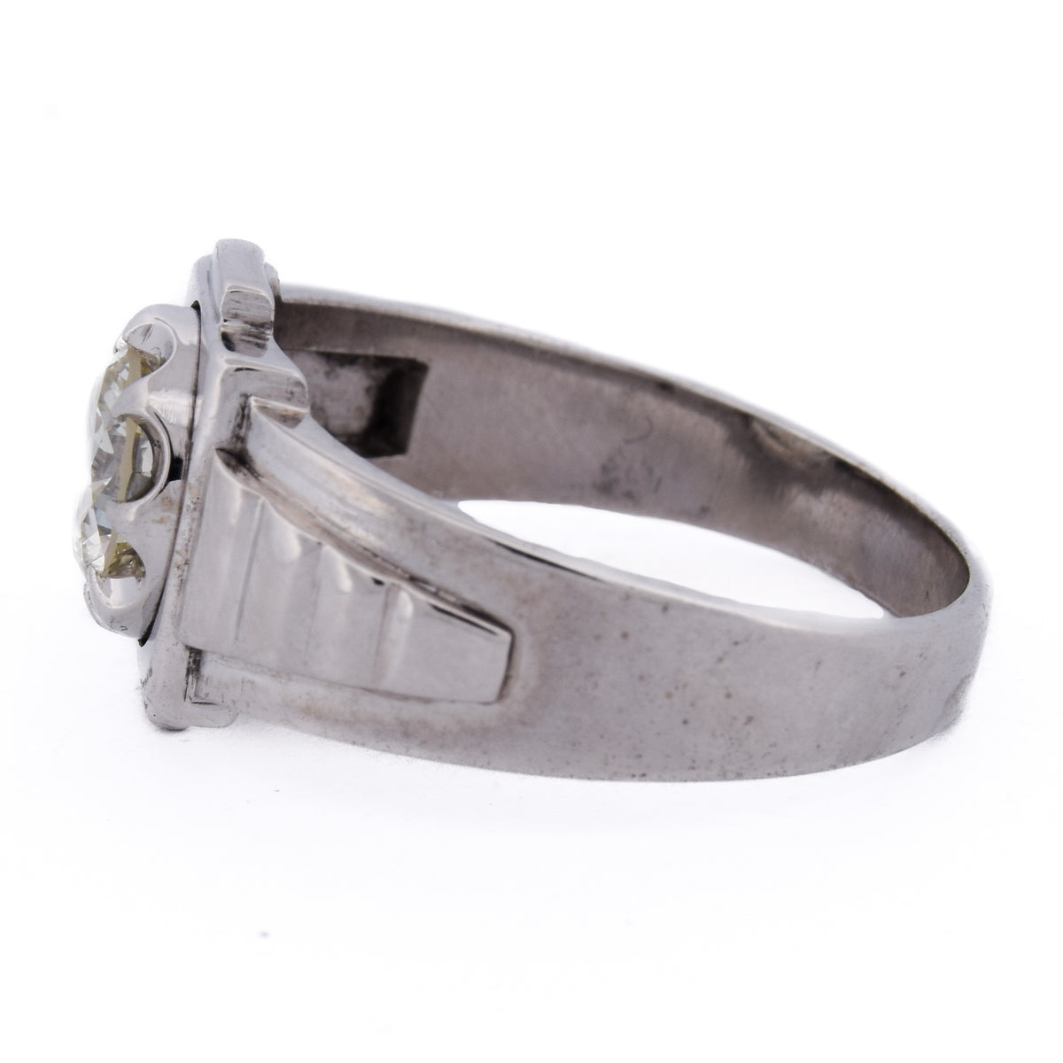 White gold and diamond Ring
