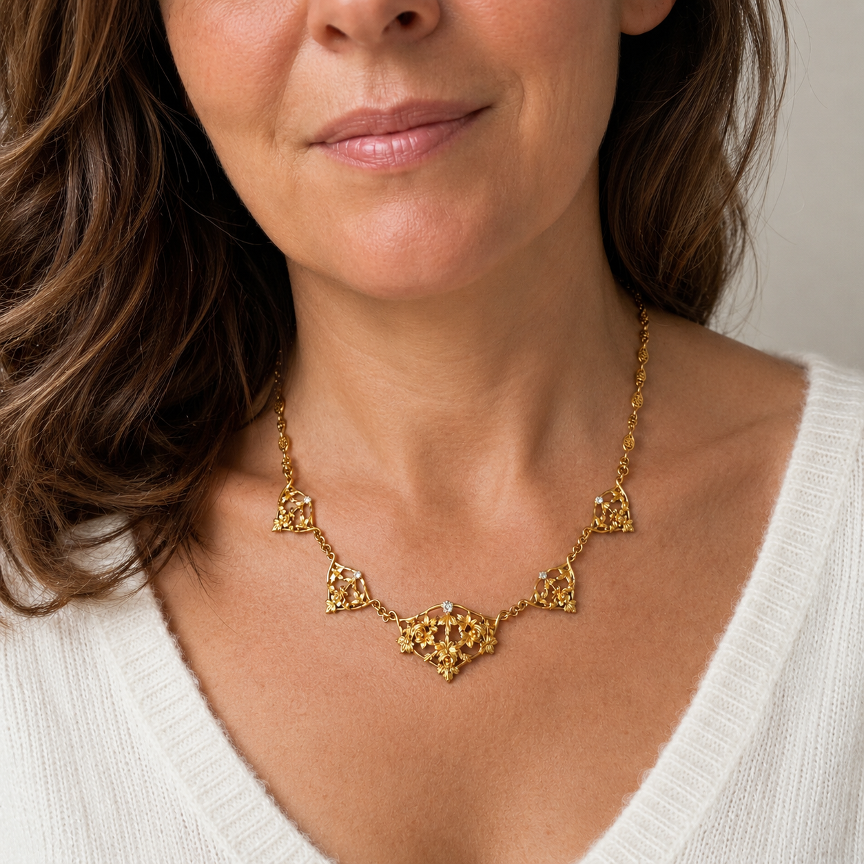 Yellow gold and Diamonds Drapery Necklace
