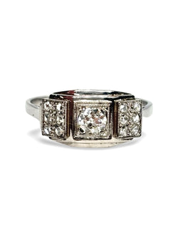 White gold and Diamond Ring