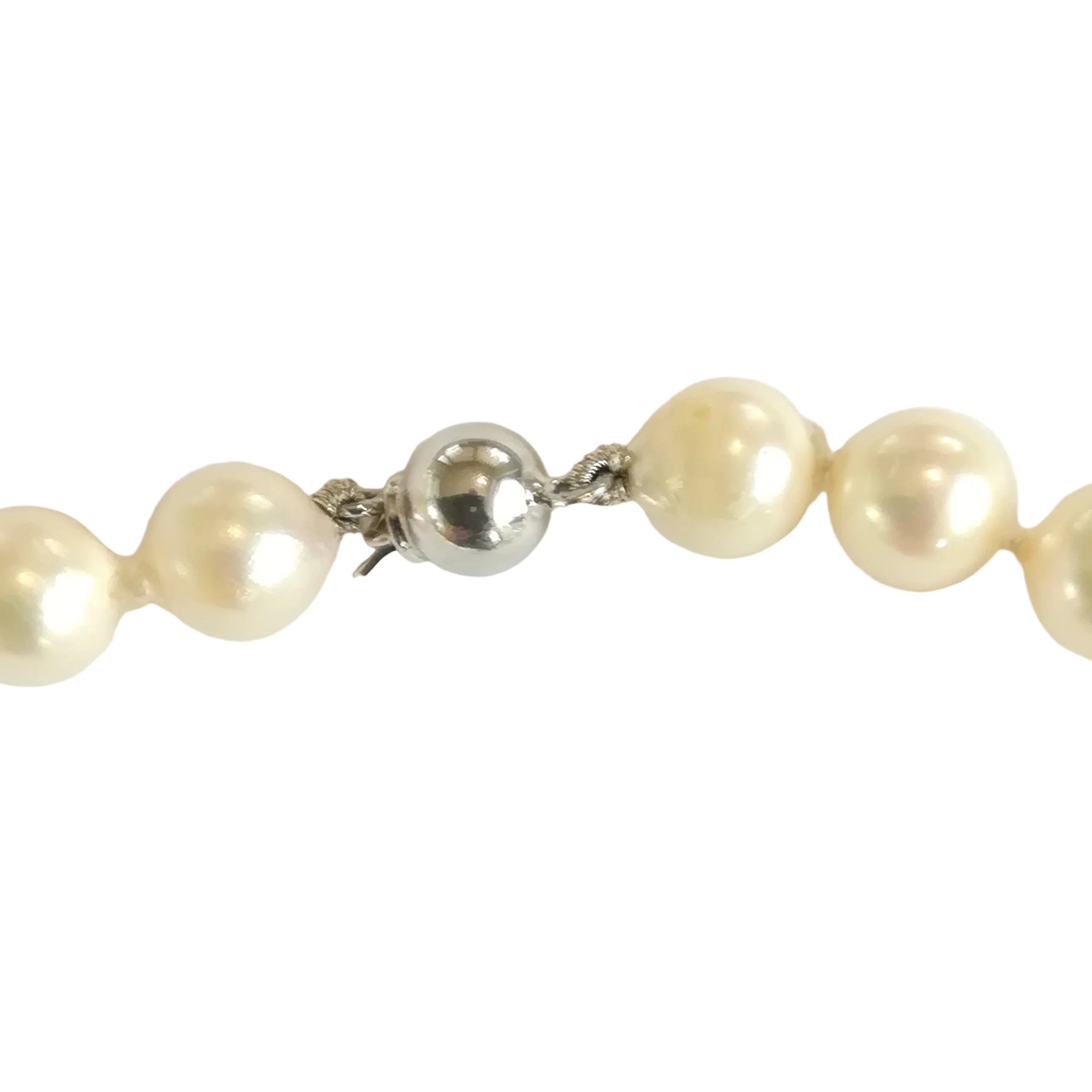 Necklace Pearls in White gold, Tanzanite and Diamonds