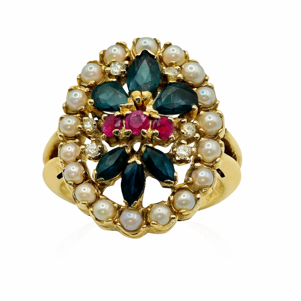 Bague en or jaune, rubis, saphirs, perles et diamants