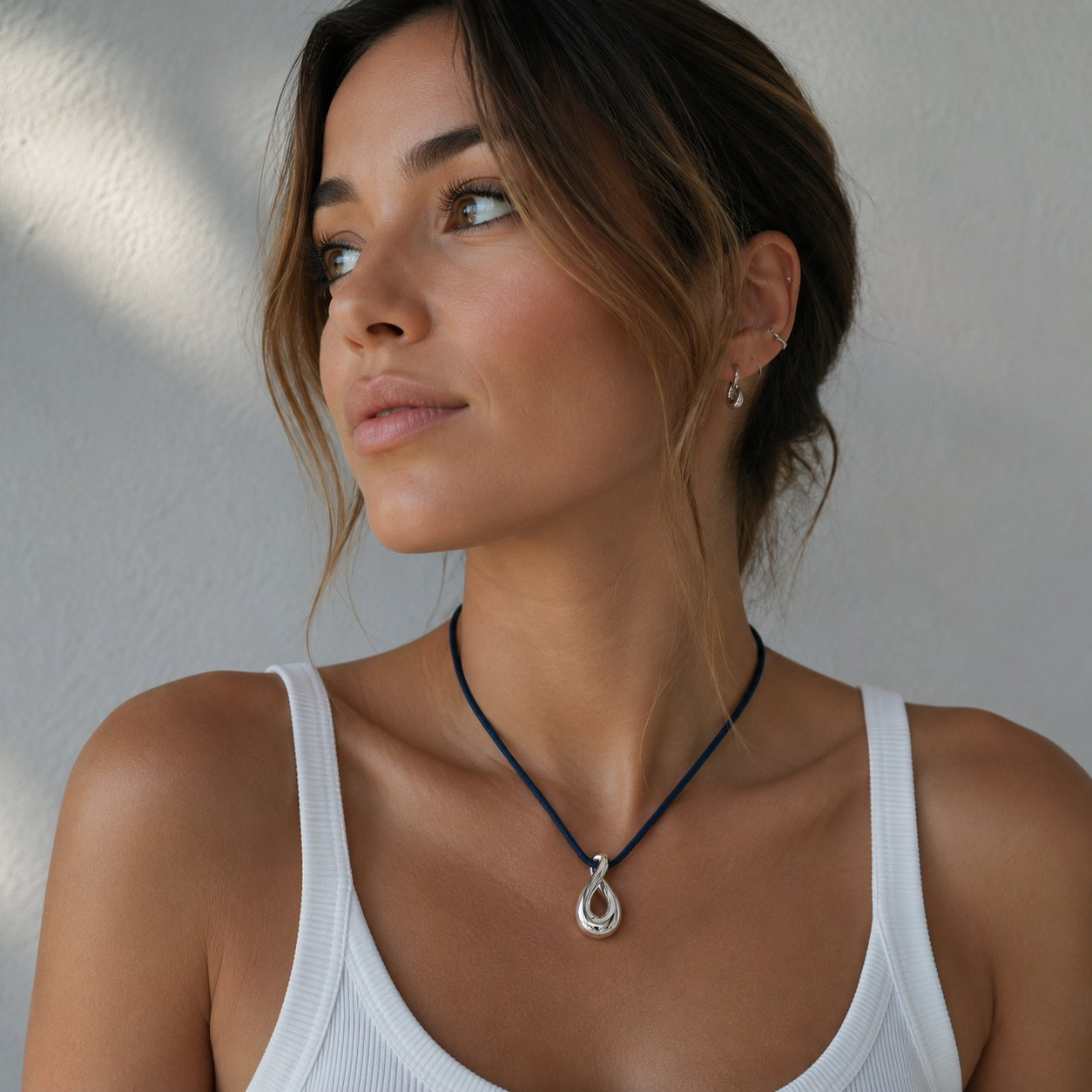 FRED "Collection Mouvementée" Pendant in white gold