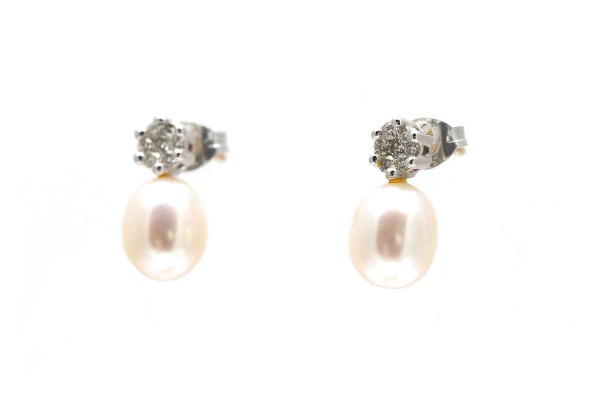 Boucles d'oreilles Puces en or blanc, perles et diamants